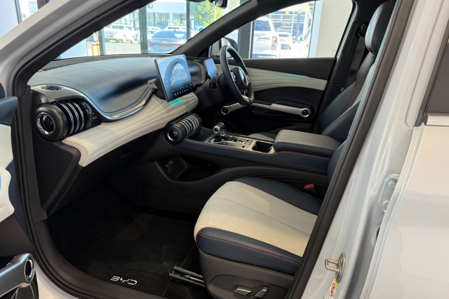 2022 BYD Atto 3 Standard SUV Image 14