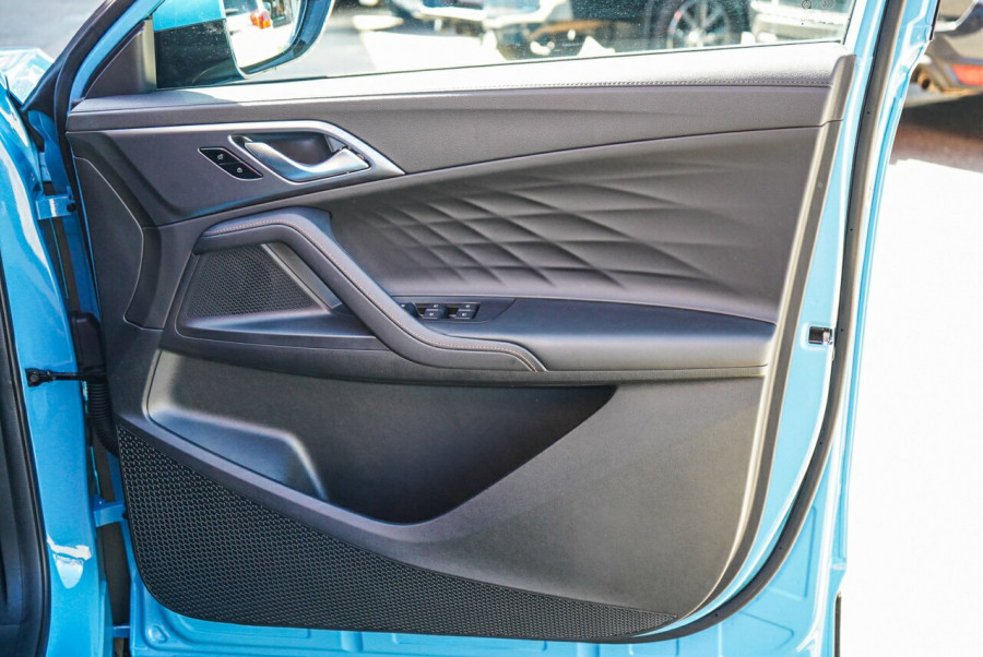 2024 MY24.5 MG HS AS33 Vibe SUV Image 17