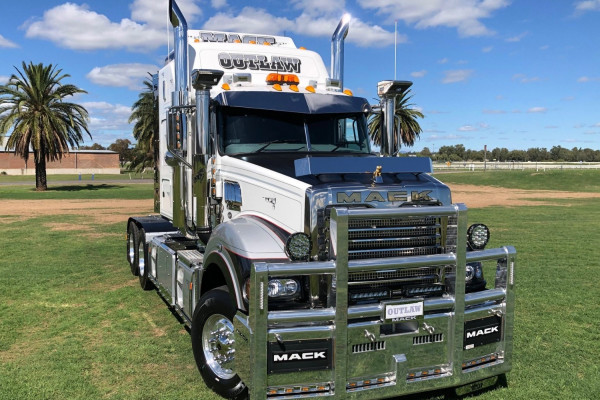 2024 Mack Superliner CLX prime mover - OUTLAW # 9 Superliner Superliner Truck