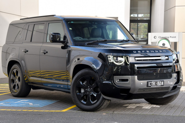 Land Rover Defender 130 D300 SE L663