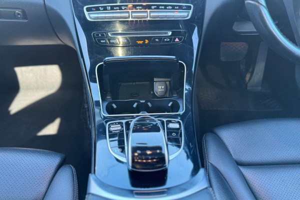 2015 Mercedes-Benz C-Class W205 C200 Sedan Image 11