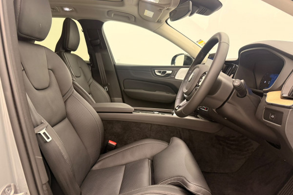 2025 MY26 Volvo XC60 UZ Ultra B5 Dark SUV Image 17