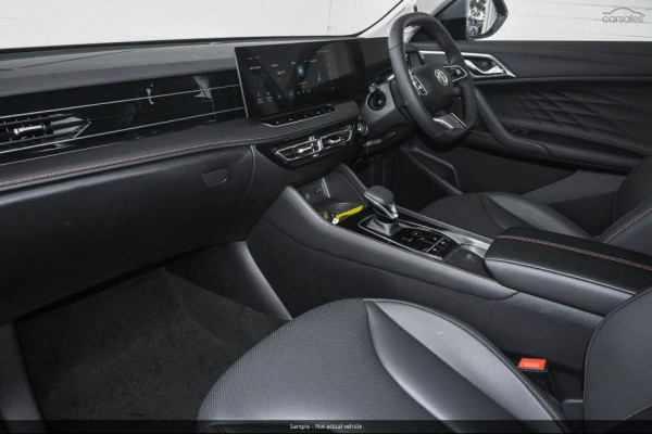 2025 MG HS AS33 Hybrid+ Excite SUV Image 14
