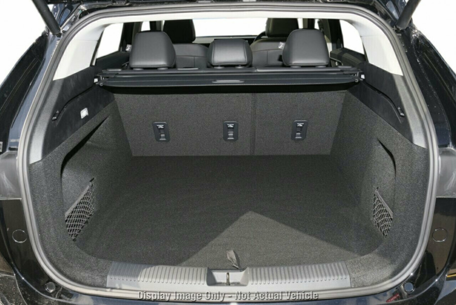 2024 MY24.5 MG HS AS33 Essence SUV Image 19