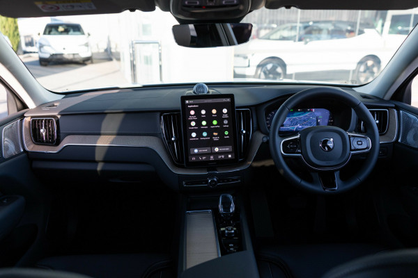 2026 Volvo XC60 UZ Ultra T8 Plug-in Hybrid Dark SUV Image 12