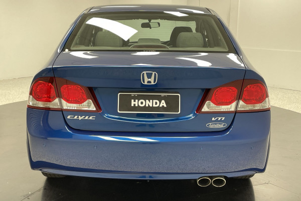 2010 Honda Honda VTi Sedan Image 4