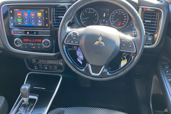 2019 Mitsubishi Outlander ZL ES SUV Image 14