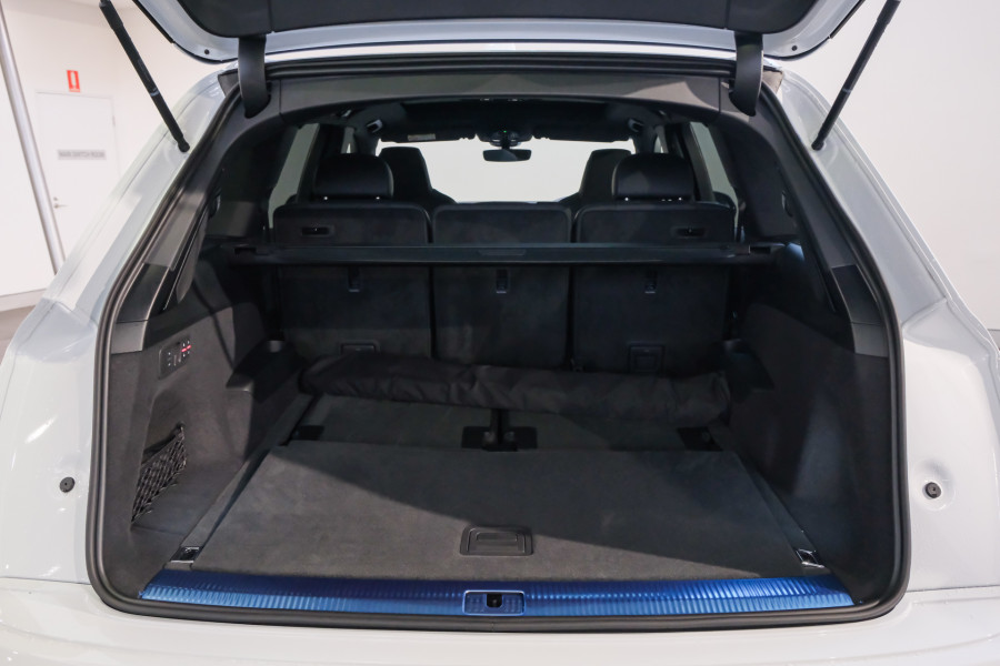 2026 MY25 Audi Q7 4M TDI 210kW S line SUV