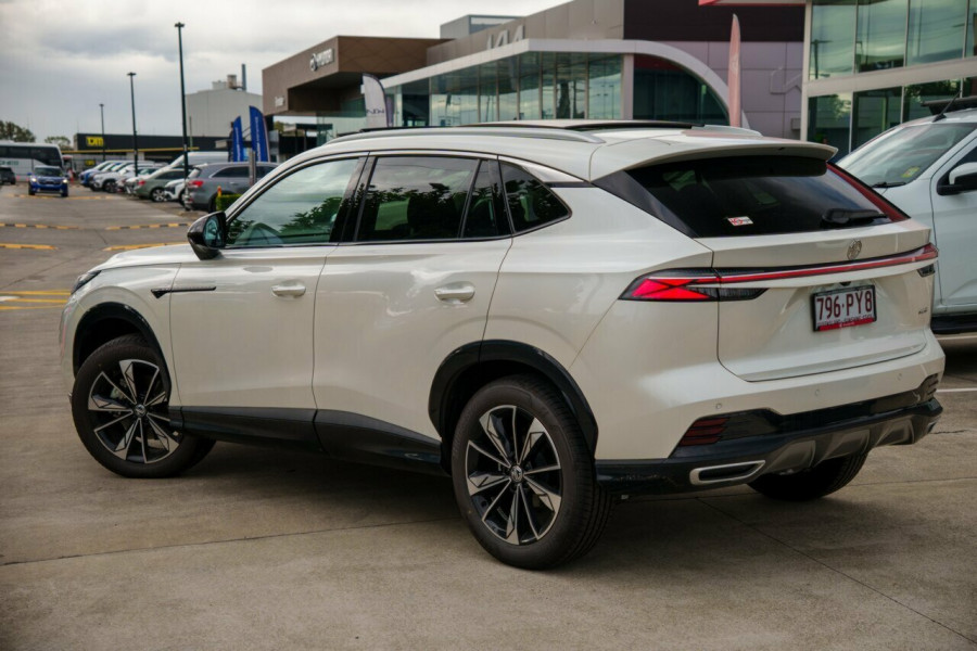 2025 MG HS AS33 Essence SUV Image 2