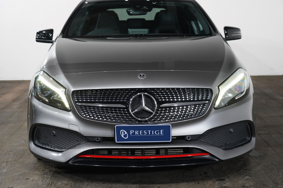 2017 Mercedes-Benz A250 Sport 4matic Hatch Image 3
