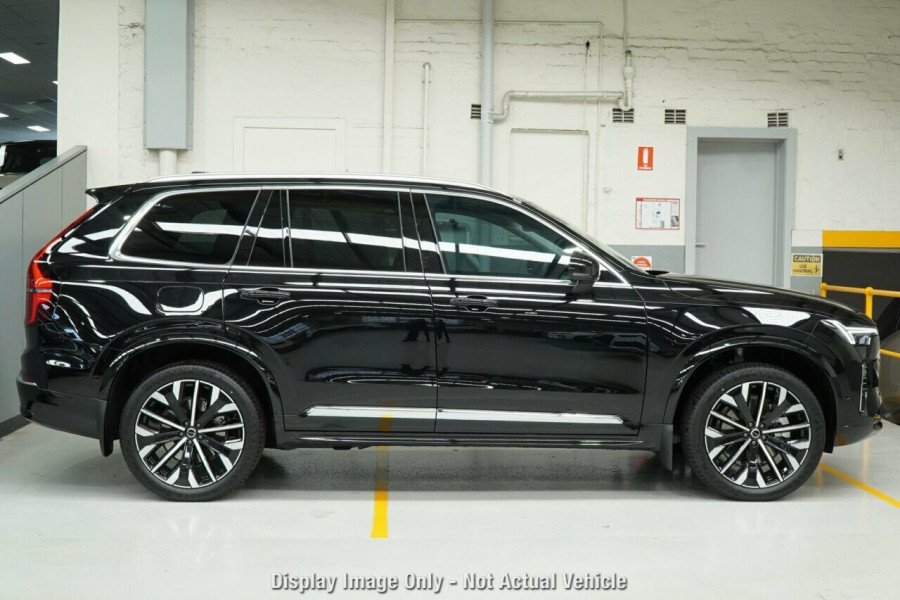2026 Volvo XC90 L Series Ultra B5 Dark SUV Image 4