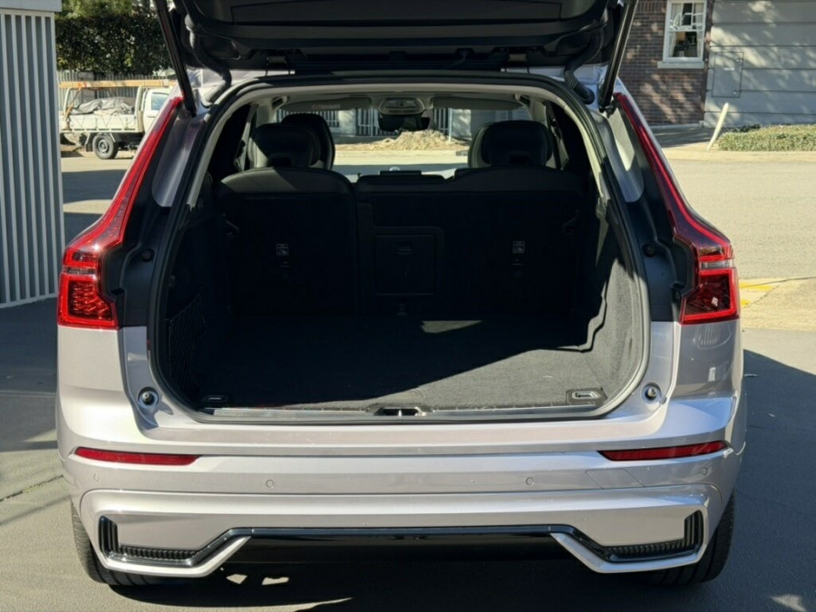 2025 MY26 Volvo XC60 UZ Ultra B5 Dark SUV Image 8