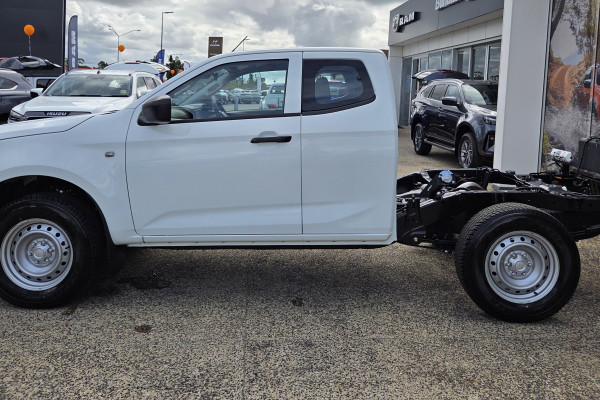 2026 Isuzu D-MAX RG SX Cab Chassis Image 6