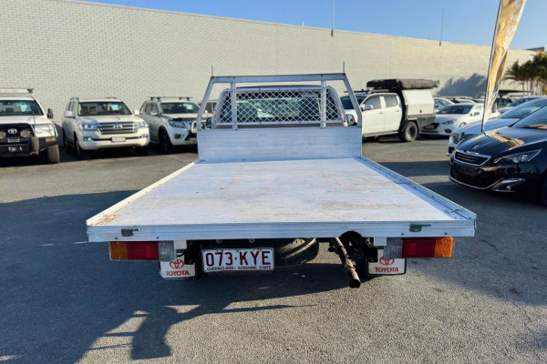 2008 Toyota HiLux TGN16R WorkMate Cab Chassis Image 9