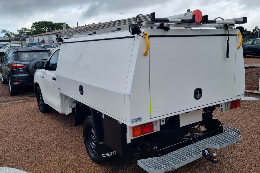 2018 Toyota HiLux TGN121R WorkMate Cab Chassis Image 6