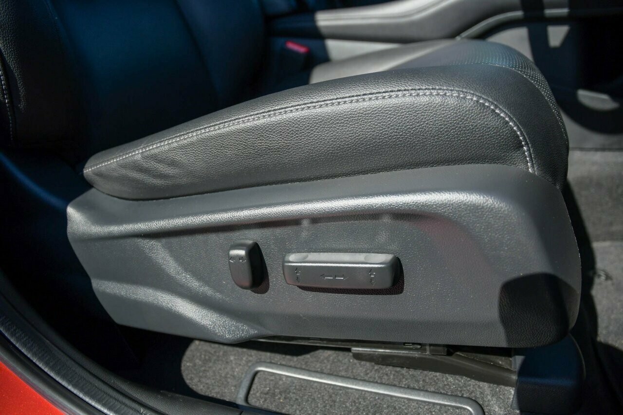 2018 Honda HR-V VTi-LX Hatchback Image 8