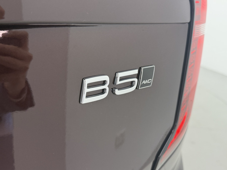 2025 MY26 Volvo XC90 L Series Plus B5 Bright SUV Image 9