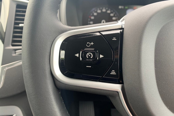 2019 Volvo XC90 L Series D5 Momentum Suv Image 5
