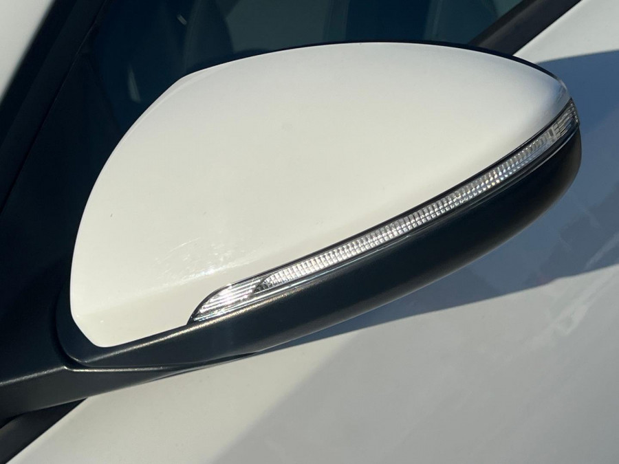 2023 MY24 Kia Cerato BD S Hatch Image 11
