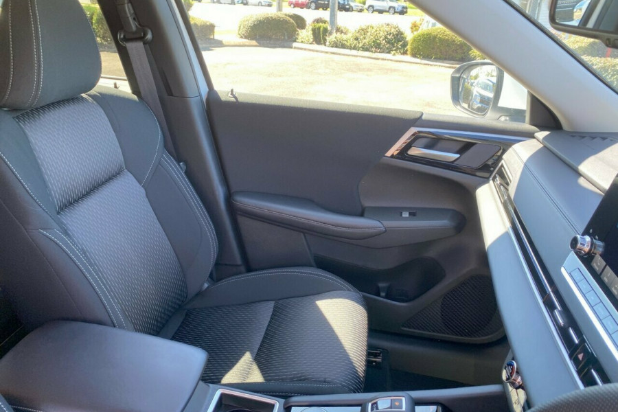 2024 Mitsubishi Outlander ZM LS SUV