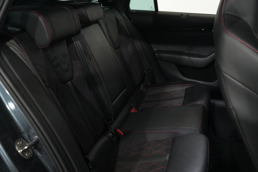 2022 Skoda Octavia RS SUV Image 31