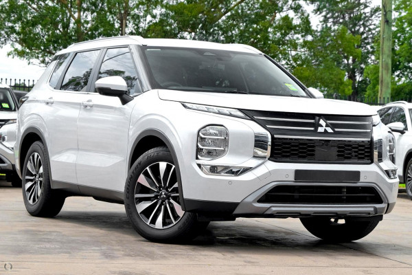 2025 Mitsubishi Outlander ZM LS SUV