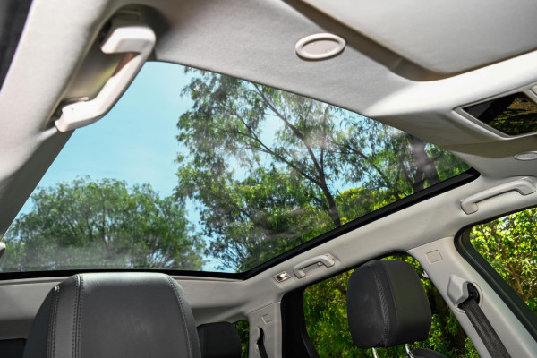 2024 MY25 Land Rover Discovery Sport L550 P200 S SUV image 8