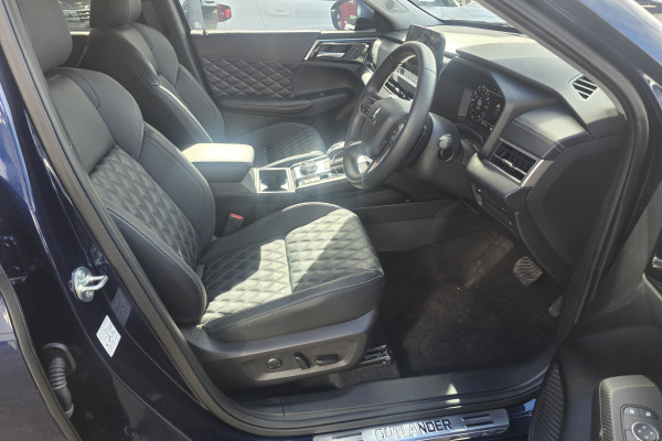 2024 Mitsubishi Outlander ZM Exceed SUV Image 13