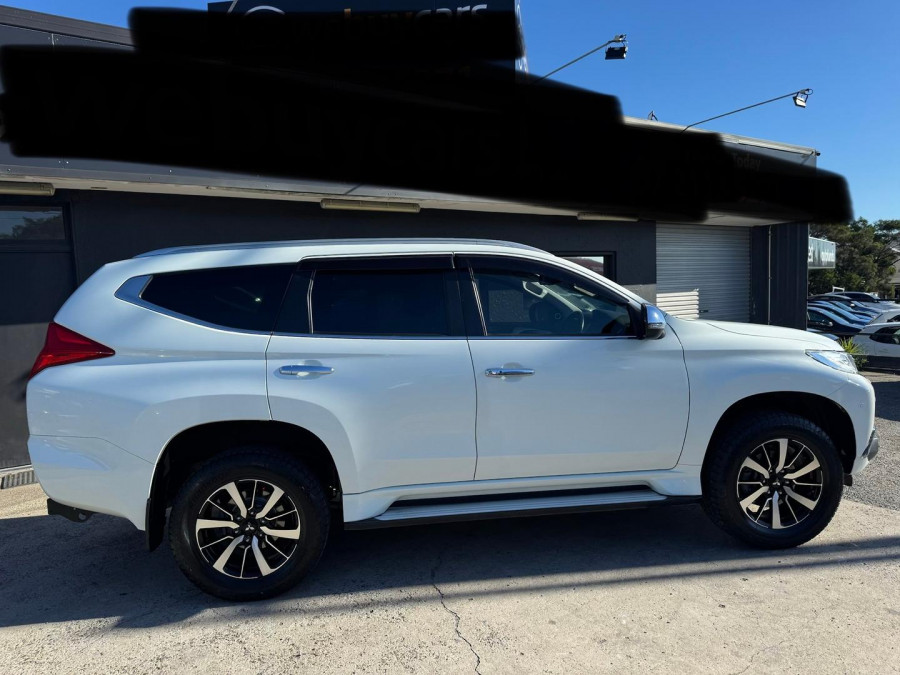 2017 Mitsubishi Pajero Sport QE Exceed SUV Image 5