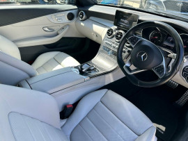 2016 Mercedes-Benz C-Class A205 C200 Convertible image 10
