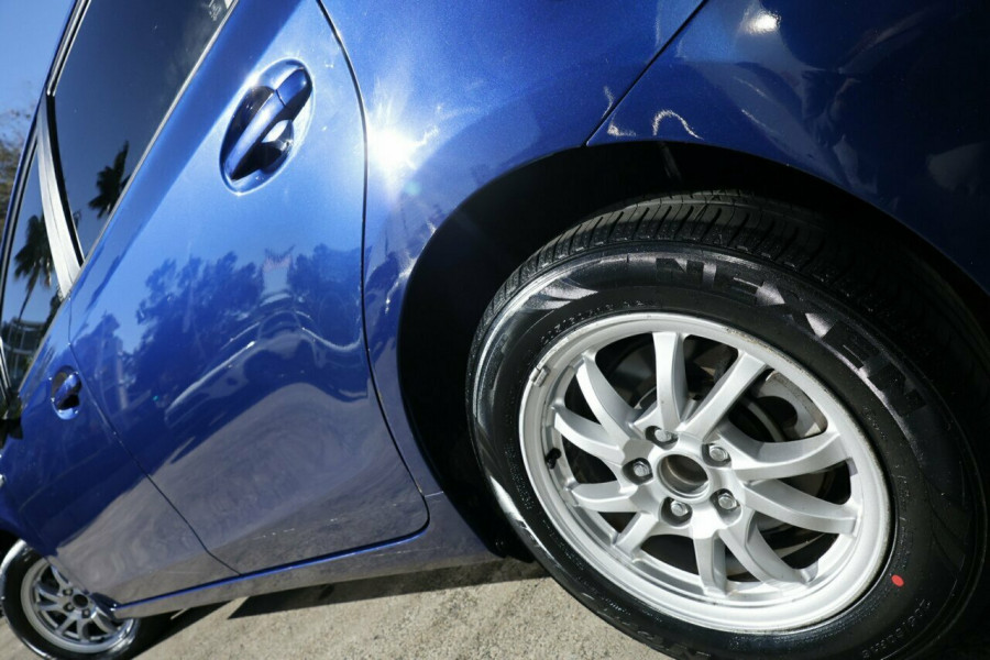 2013 Toyota Prius V ZVW40R  Wagon Image 4