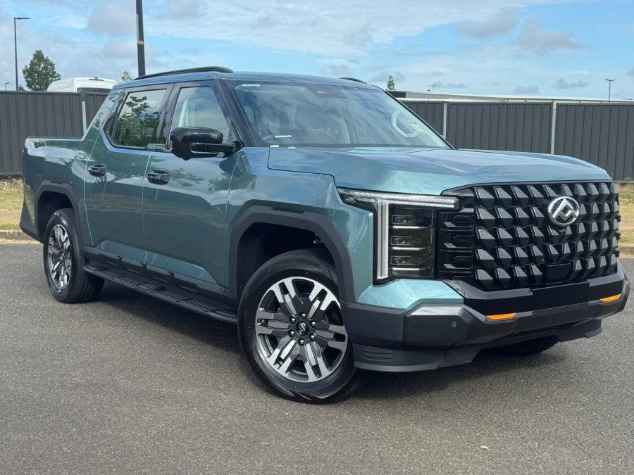 2025 LDV Terron 9 EKK1C Evolve Ute Image 1