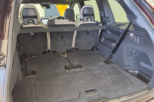 2025 MY26 Volvo XC90 L Series Ultra B5 Dark SUV Image 19