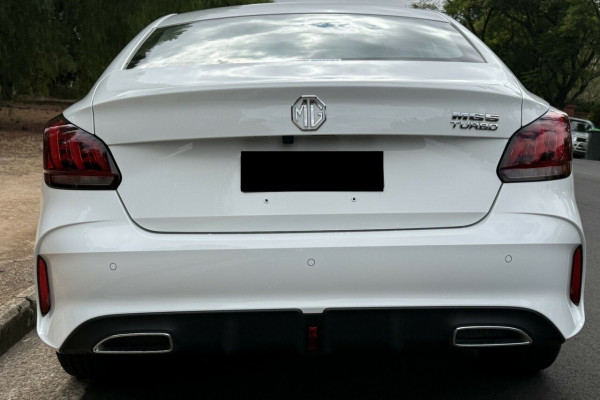 2024 MG MG5 AP32 Essence Sedan