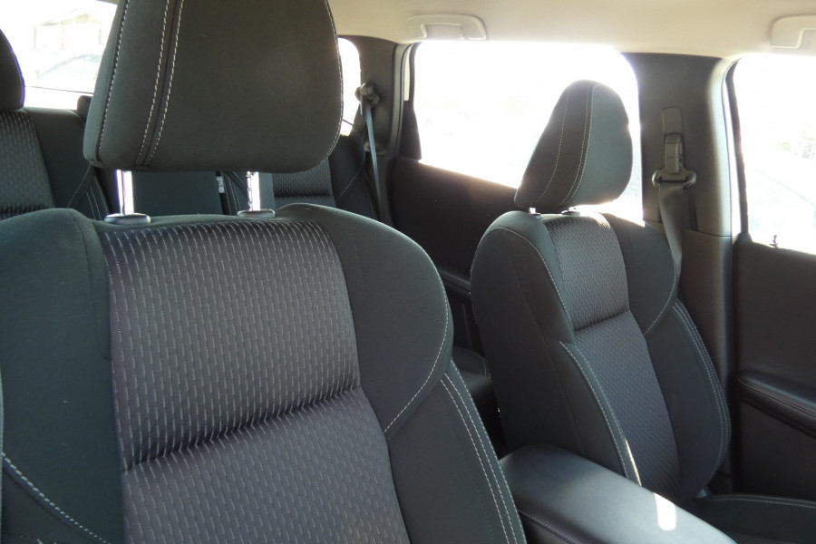 2022 Mitsubishi Outlander ZM MY23 ES 7 SEAT 2WD SUV Image 14