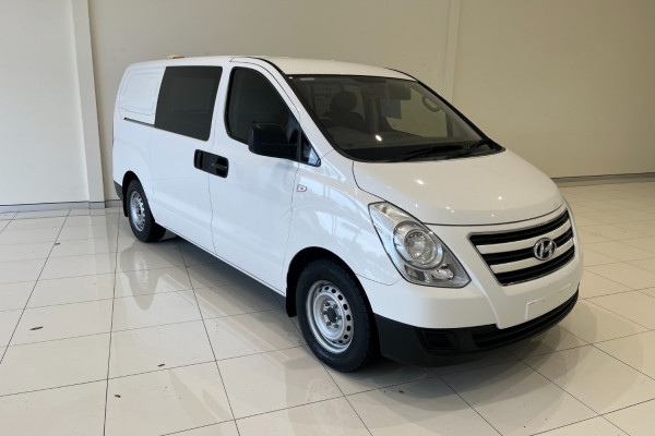 2015 MY16 Hyundai iLoad TQ3-V Series II  Van