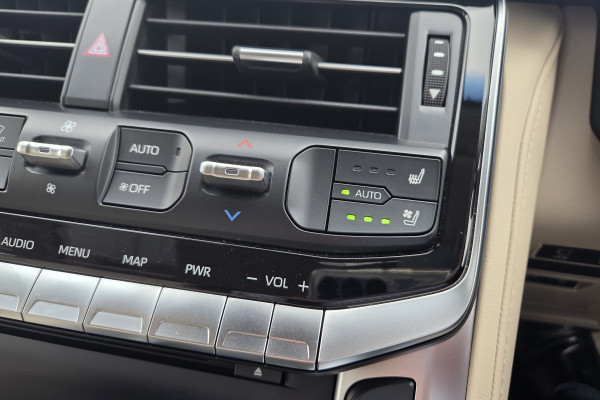 2024 Toyota LandCruiser FJA300R VX SUV Image 21