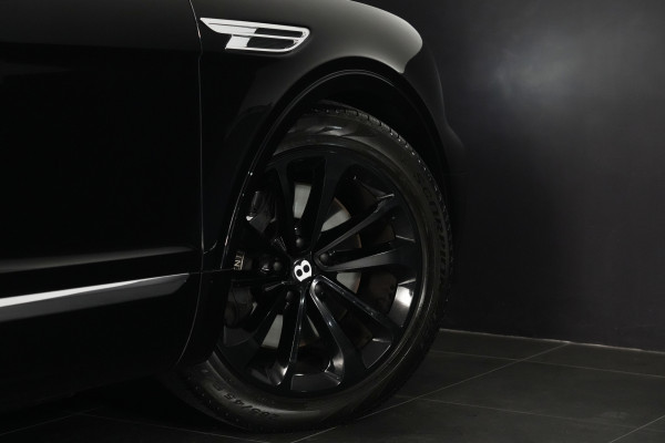 2024 Bentley Bentayga V8 SUV Image 10