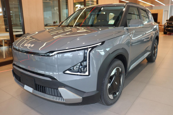 2026 Kia EV5 OVc Air Standard Range SUV Image 2