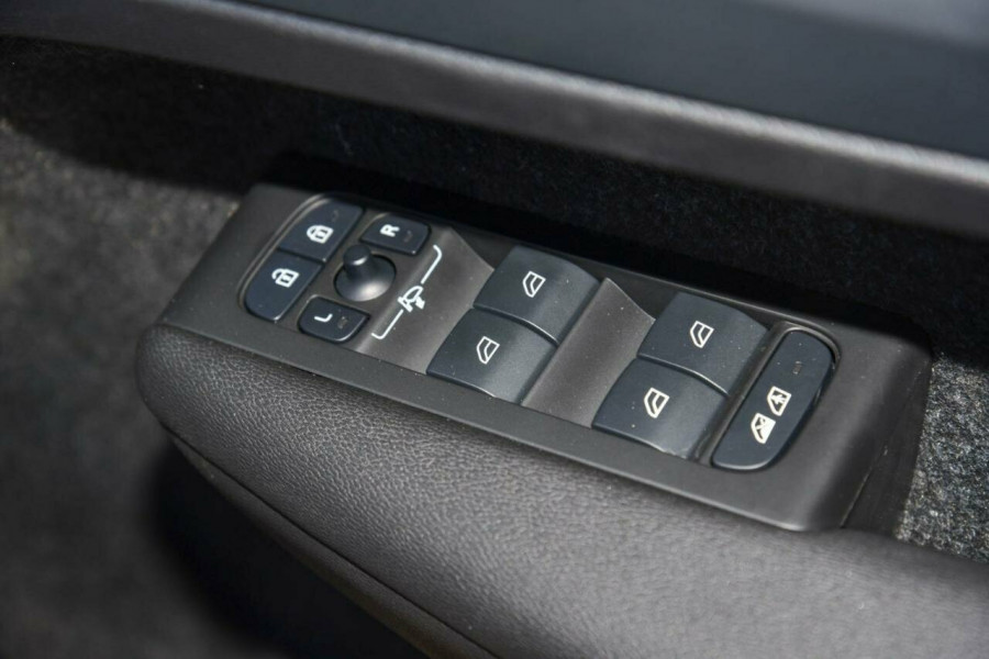 2023 Volvo C40 XK Recharge Twin SUV Image 7