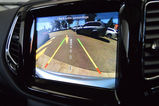 2018 Jeep Compass Limited 14 of 27