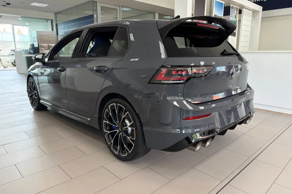 2026 Volkswagen Golf 8.5 R Hatch Image 2