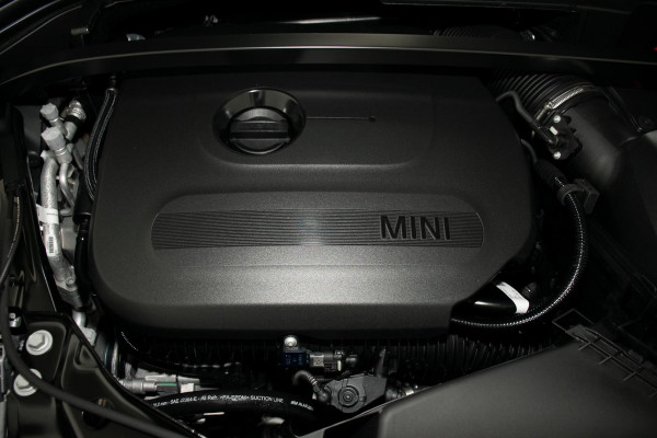 2025 MINI Countryman U25 JCW Favoured SUV image 21