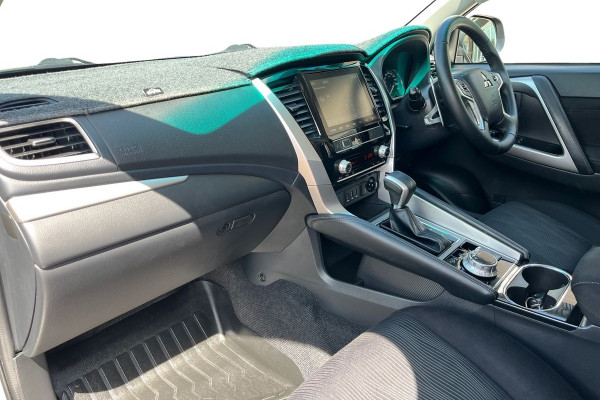 2020 Mitsubishi Pajero Sport QE GLX SUV
