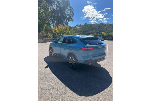 2025 MG HS AS33 Essence SUV Image 5