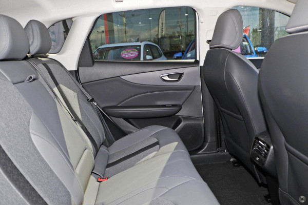 2025 MG MGS5 EV ZS3EM Essence 49 SUV Image 8