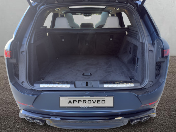 2025 Land Rover Range Rover Sport L461 P635 SV SUV image 10
