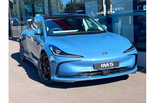 2026 MY25 MG IM5 P12L Performance Hatch Image 1