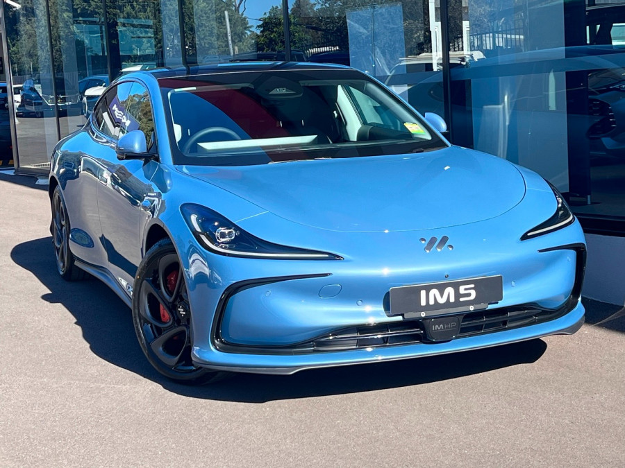 2026 MY25 MG IM5 P12L Performance Hatch Image 1