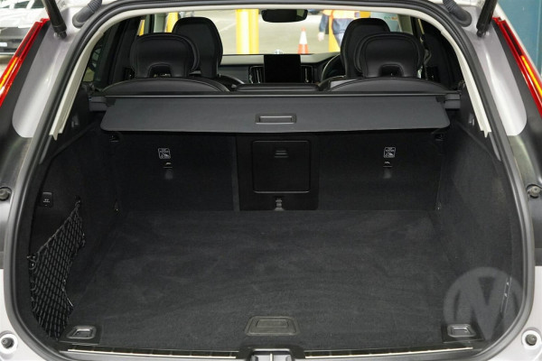2025 MY26 Volvo XC60 UZ Ultra B5 Dark SUV Image 21